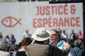 Rally Of Christians Against The Far Right - Paris