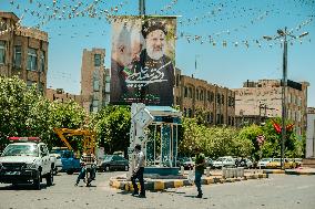 Iran Is Holding Snap Presidential Elections - Qom