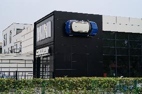 BMW Mini Cooper Store