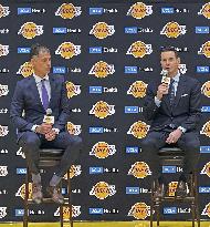 Los Angeles Lakers head coach