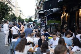 People watch the Fotball Game France - Poland - Paris