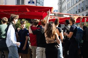 People watch the Fotball Game France - Poland - Paris