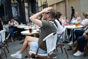 People watch the Fotball Game France - Poland - Paris