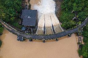 Yongli Hydropower Station Flood Discharge