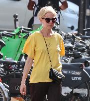 Michelle Williams Out Shopping - Paris