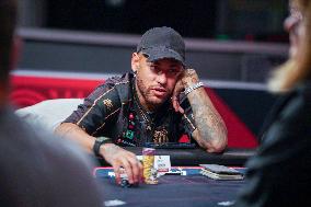 Neymar Plays Poker - Las Vegas