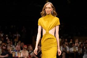 PFW - Alexis Mabille Runway