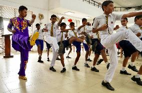 SRI LANKA-MALABE-STUDENTS-CHINESE CULTURE