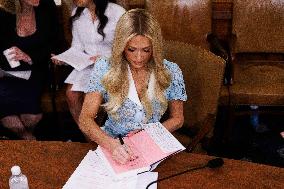 Paris Hilton Testifies About Childhood Abuse - Washington