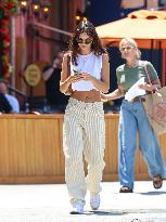 Emily Ratajkowski Out And About - NYC