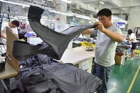 Sunscreen Clothing Production in Fuyang