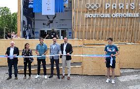 (SP)FRANCE-PARIS-OLYMPICS-MEGASTORE-OPEN