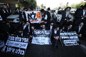 ISRAEL-BNEI BRAK-ULTRA-ORTHODOX-MILITARY SERVICE-RULING-PROTEST