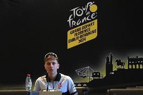 Tour De France race - Team presentation