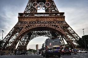 Eiffel Tower with the illuminated Olympic rings in Paris FA