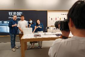 Customers Experience Apple Vison Pro at an Apple store in Shanghai