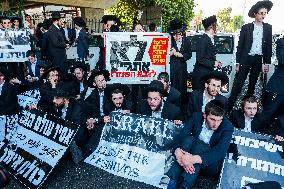 Ultra-Orthodox Jews Protest Army Conscription - Israel