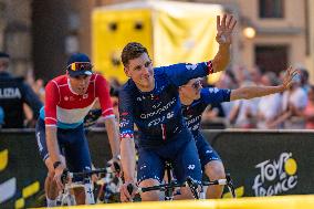 Tour De France race - Team presentation