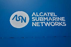The French State Buys 80 % Of Alcatel Submarine Networks
