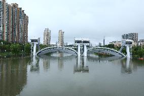 Yangtze River Exceeds Warning Water Level in Nanjing