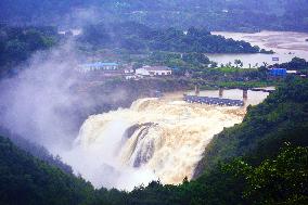 Maojian Shanshui Hydropower Station Dam Flood Discharge in Anqing