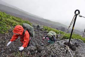 Mt. Fuji climbing season