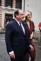 Francois Hollande And Julie Gayet At The Polling Station - Tulle