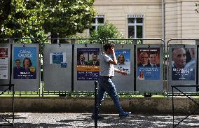 FRANCE-LEGISLATIVE ELECTIONS-FIRST ROUND-BEGINNING