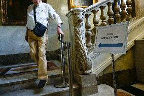 Voters At Poll Stations For Legislative Elections - Marseille