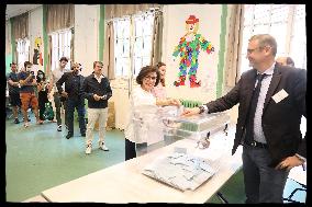 Rachida Dati Votes At Polling Station - Paris