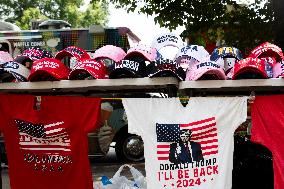 Washington DC: 2024 U.S. Presidential Election Campaign Clothing