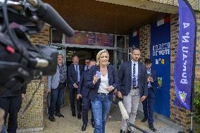 Marine Le Pen Votes For Legislative Elections - Henin-Beaumont