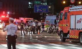At Least 9 Dead As Car Ploughs Into Crowd - Seoul