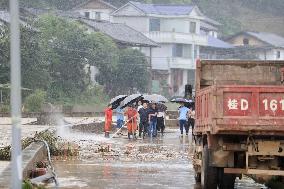 Reconstruction After Flood in Guangxi