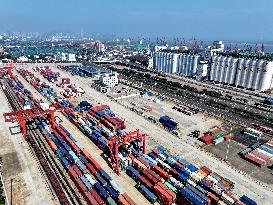 China-Europe (Asia) Freight Trains Volume Increased