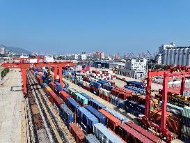 China-Europe (Asia) Freight Trains Volume Increased