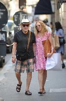 Harvey Keitel And Family Shopping - Milan