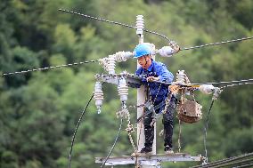 Power Restored After Flood in Rongan