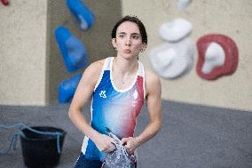 France team of Climbing bouldering for the 2024 Olympics  - Fontainebleau