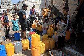 MIDEAST-GAZA-KHAN YOUNIS-WATER SHORTAGE