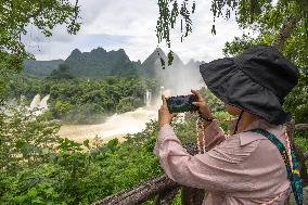 Detian Waterfall in Chongzuo