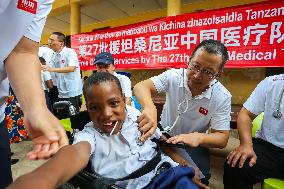 TANZANIA-DAR ES SALAAM-CHINESE COMPANY-MEDICAL TEAM-DONATIONS