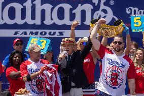 Nathan's 4th Of July Hot Dog Eating Contest - Coney Island