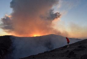 XINHUA PHOTOS OF THE DAY