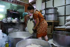 MYANMAR-YANGON-RESTAURANT-PEOPLE IN NEED-CHEAP MEALS