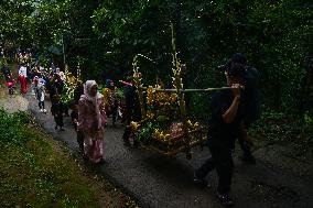 Earth Alms Tradition And Local Cultural Wisdom Sundanese In Indonesia