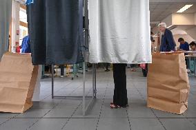 FRANCE-LEGISLATIVE ELECTIONS-SECOND ROUND-VOTING