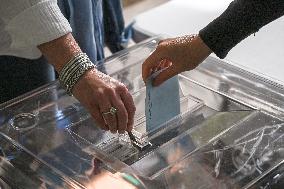FRANCE-LEGISLATIVE ELECTIONS-SECOND ROUND-VOTING