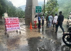 India Weather Hill Road Landslides