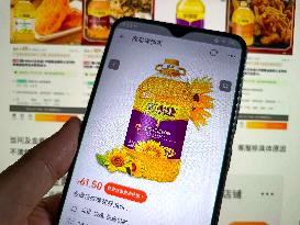 Illustration China Grain Storage Jinding Edible Oil